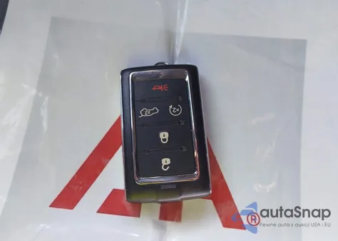 2023 Jeep Grand Cherokee Overland 4X2 z USA, uszkodzony, nr VIN 1C4RJGDG7PC564113